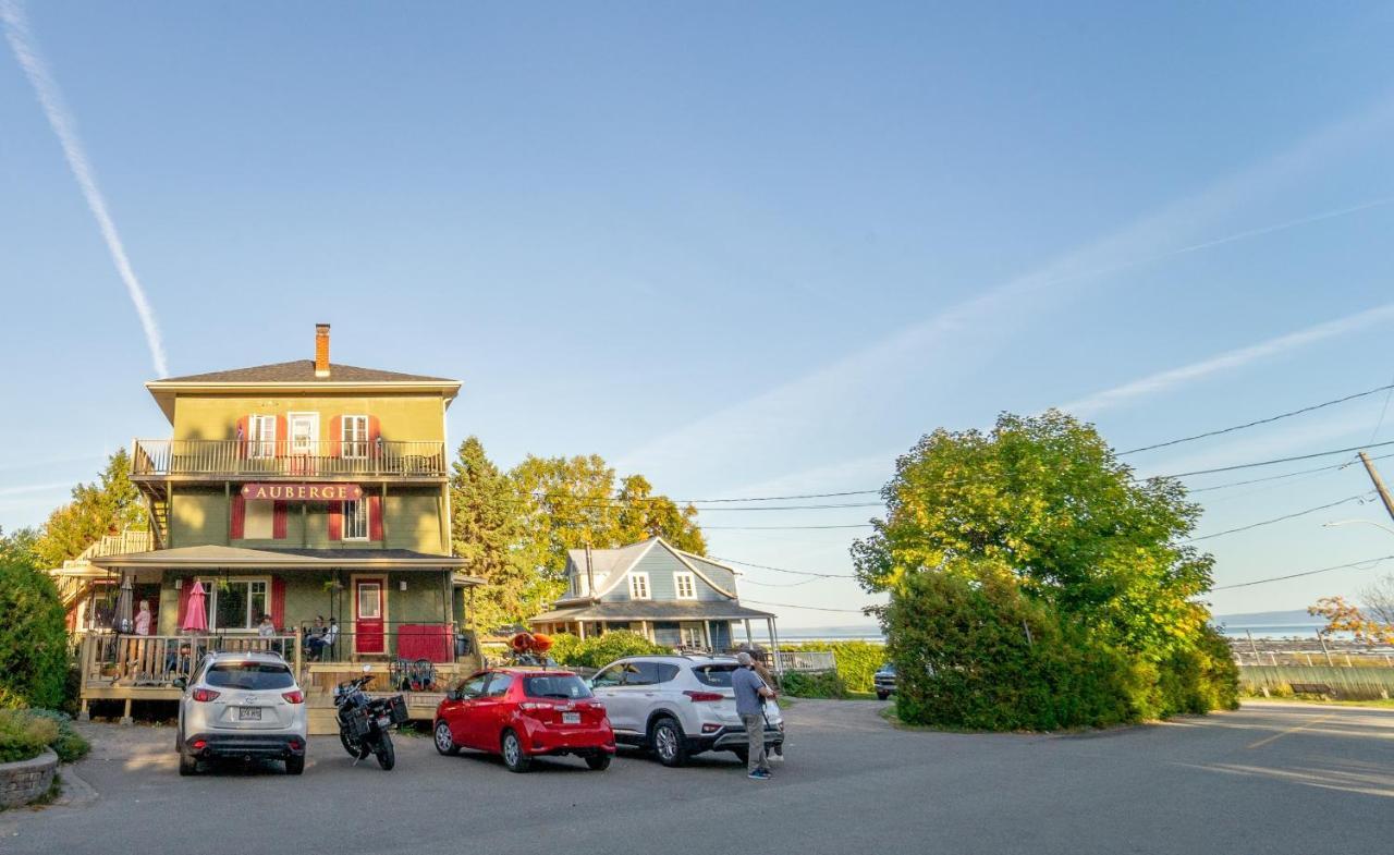 Auberge De La Rive De Charlevoix - Auberge De Jeunesse Familiale Pour Voyageurs De Tous Ages Saint-Joseph-de-la-Rive Exterior foto